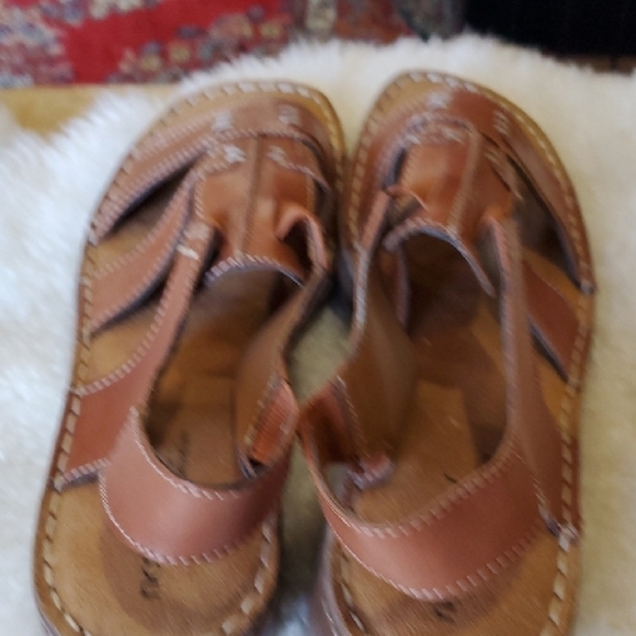 Natural Soul Tan Sandals with Slingback Design and Woven Straps - Picture 9 of 10